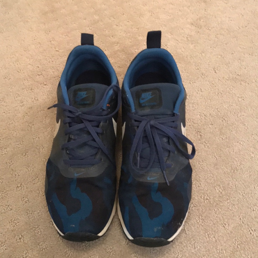 Blue Nike Air Max Tavas